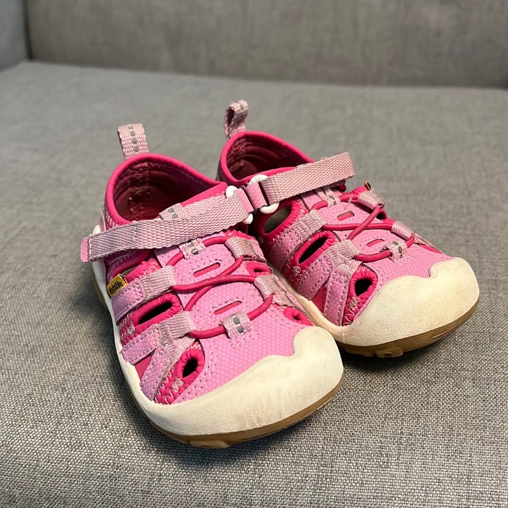 Keen baby/ toddler girls shoes size 6